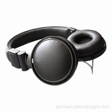 Customized Noise-cancelling Headsets with 32Ω Impedance